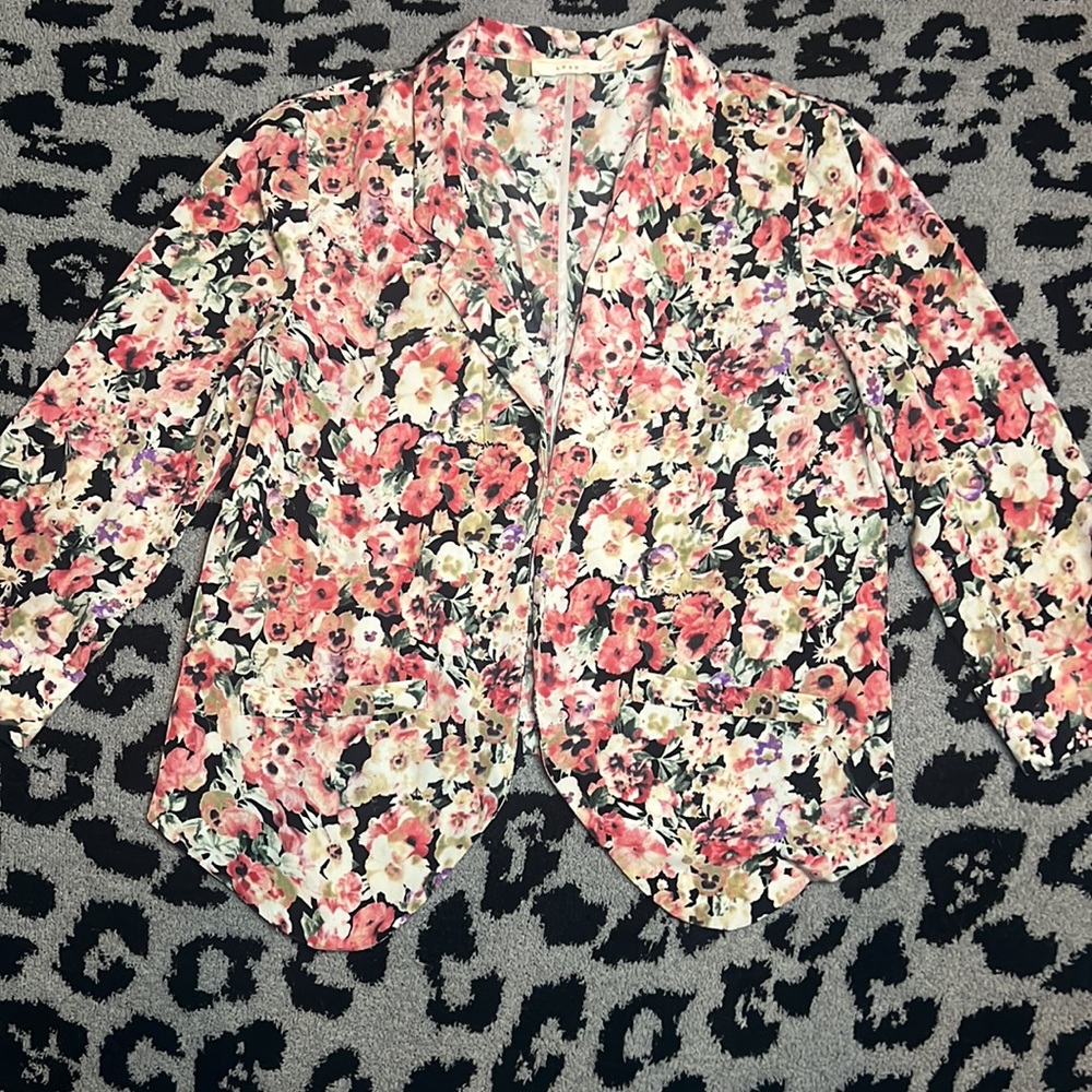 Lush pink floral blazer